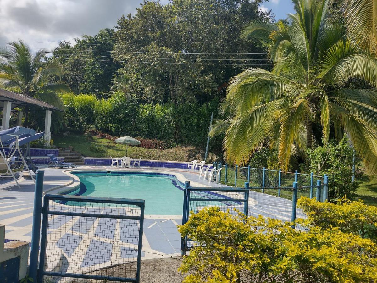 Hotel Campestre El Salitre 比列塔 外观 照片